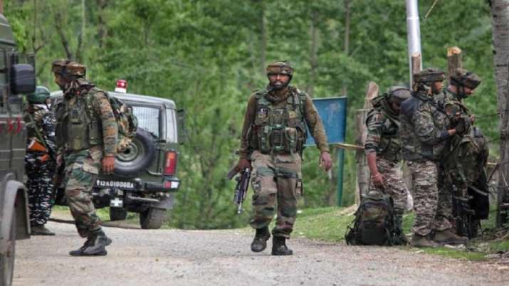 Kupwara Encounter: कुपवाड़ा LoC पर सुरक्षाबलों से मुठभेड़ में पांच आतंकी ढेर, सर्च ऑपरेशन जारी; हथियार बरामद