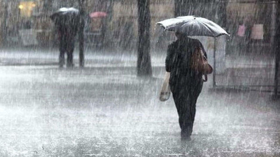 Rain in Uttarakhand: अगले तीन दिन भारी बारिश की चेतावनी, आंधी-तूफान का रेड अलर्ट जारी